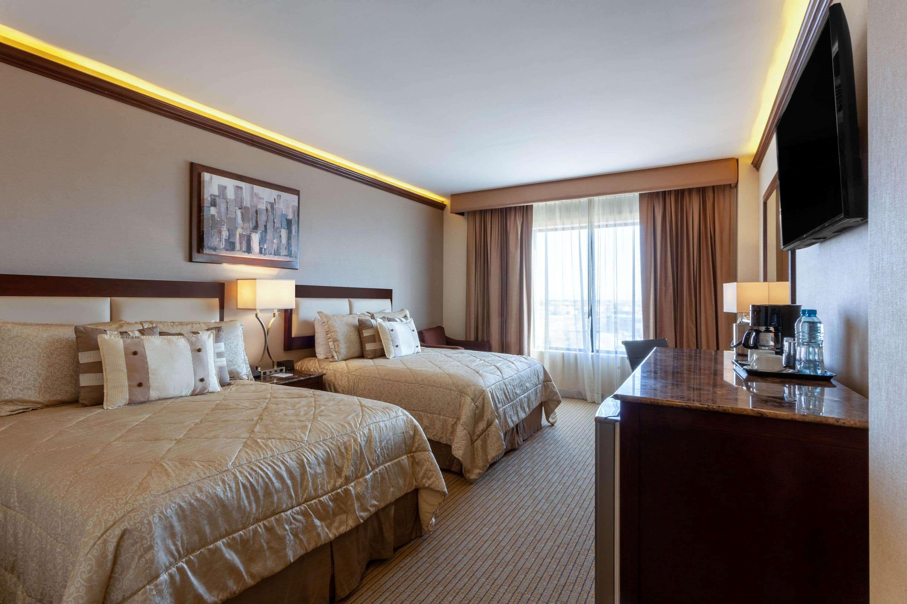 วินด์แฮม ตอเรออน Hotel โทร์เรออน ภายนอก รูปภาพ