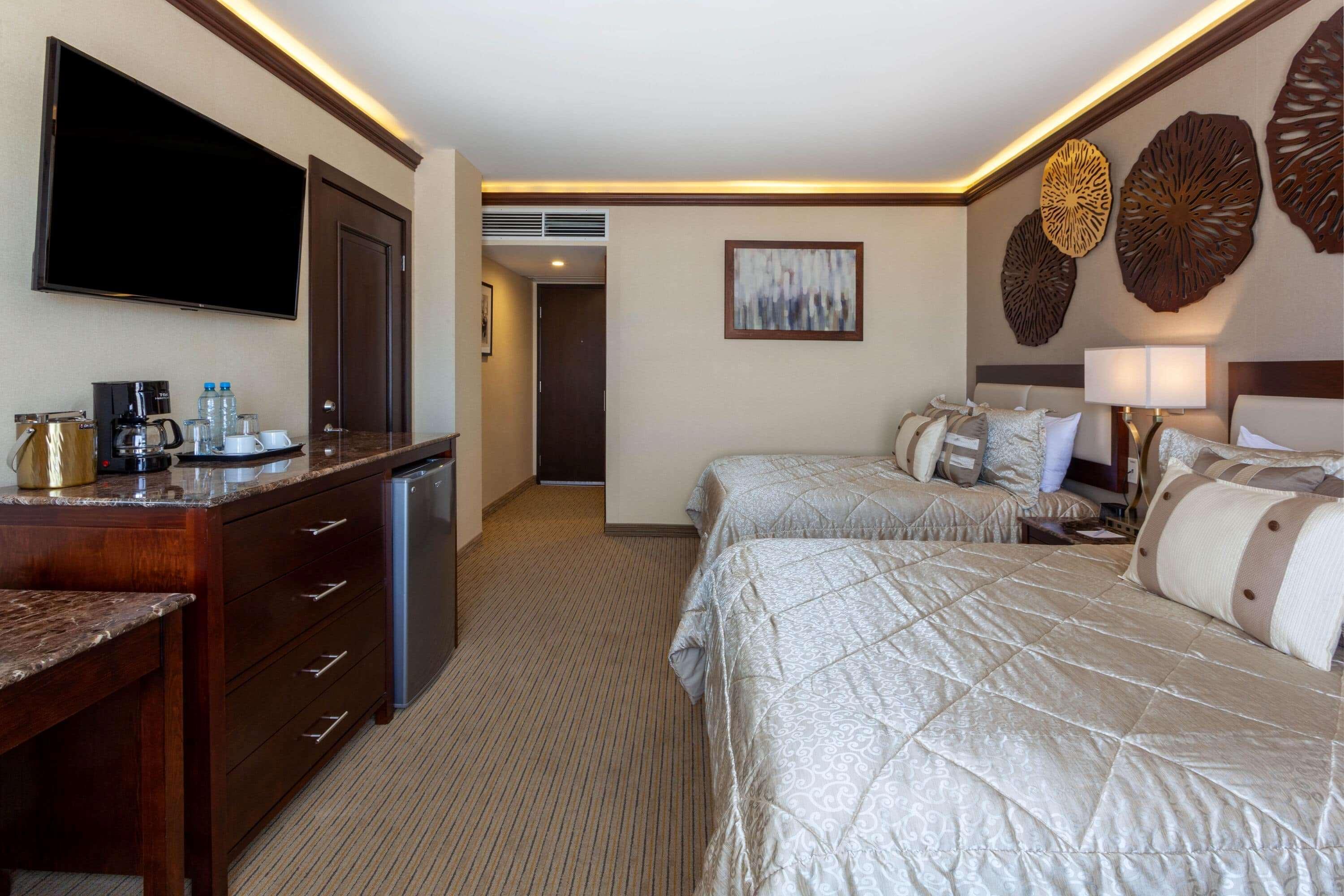 วินด์แฮม ตอเรออน Hotel โทร์เรออน ภายนอก รูปภาพ