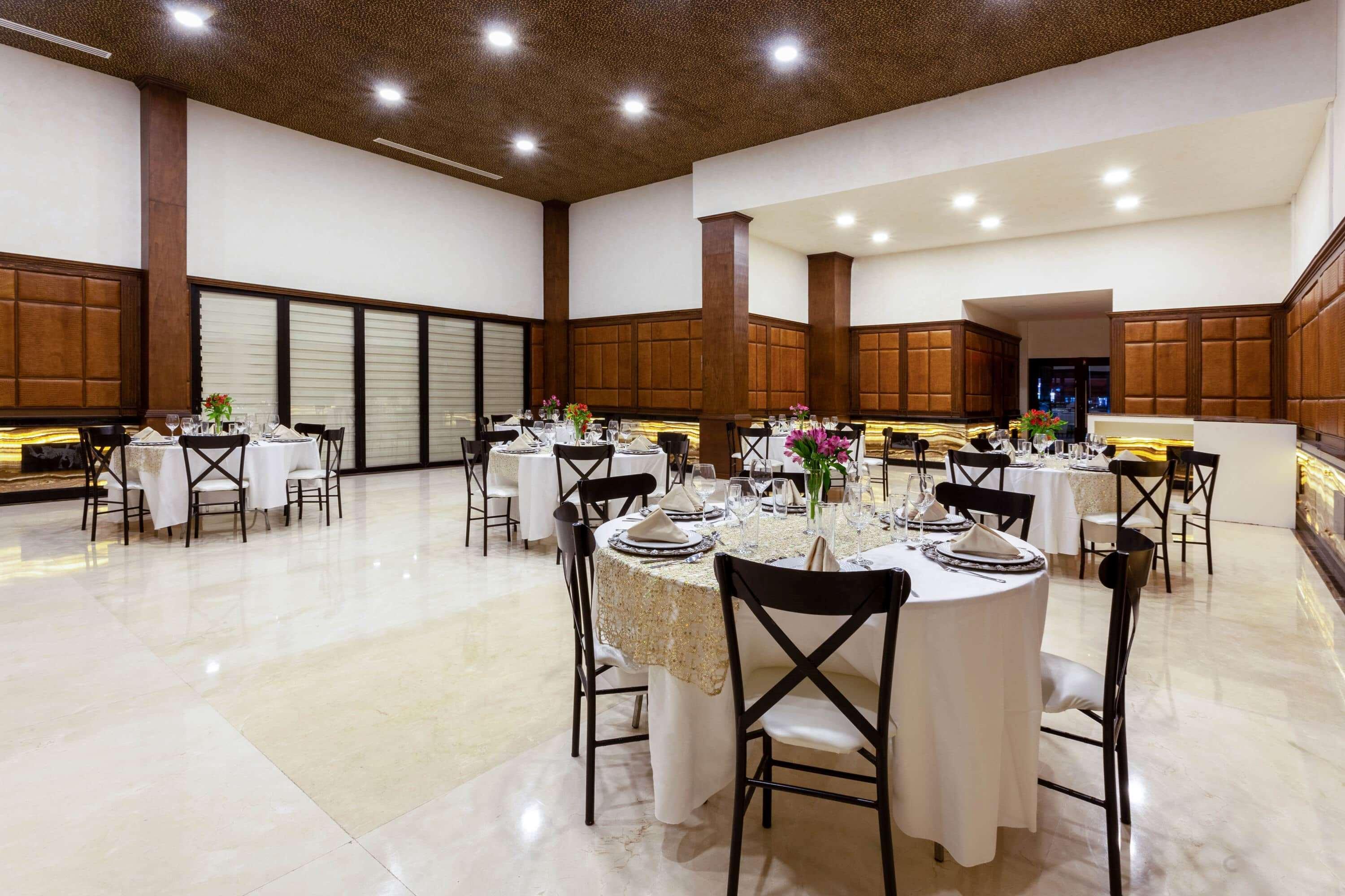 วินด์แฮม ตอเรออน Hotel โทร์เรออน ภายนอก รูปภาพ