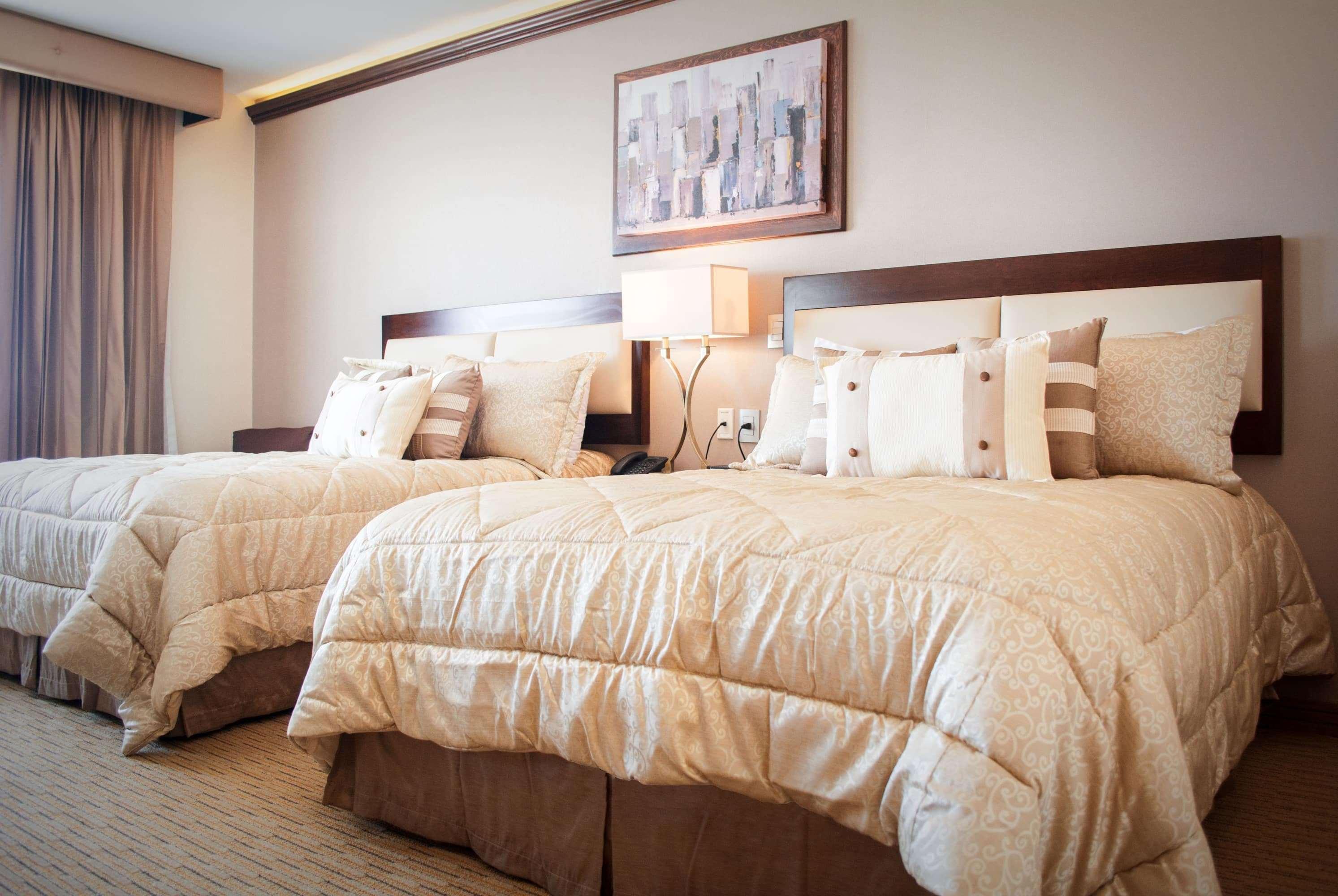 วินด์แฮม ตอเรออน Hotel โทร์เรออน ภายนอก รูปภาพ
